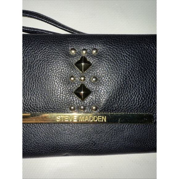 Steve Madden Black Wristlet Removable Strap Card Holder - Picture 2 of 7